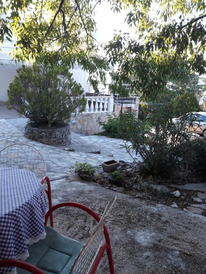 Apartment Tuja Jadrtovac 外观 照片